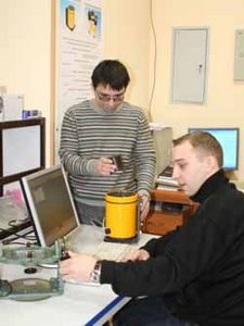 Юрий Потрахов, студент ЛЭТИ, сотрудник и соучредитель МП «Лаборатория рентгенодиагностических систем» на рабочем месте